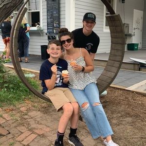 Meet your Posher, Nina